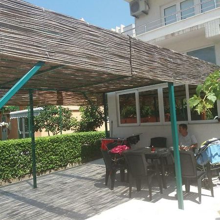 Mona&Mike Apartments Tivat Buitenkant foto