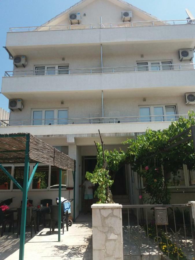Mona&Mike Apartments Tivat Buitenkant foto